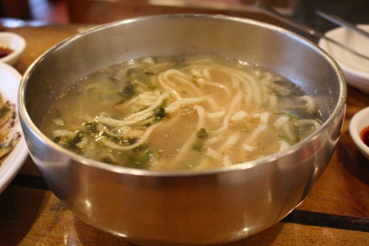 조선칼국수 이미지