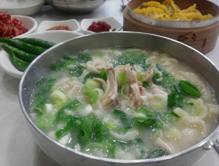 손칼국수 이미지
