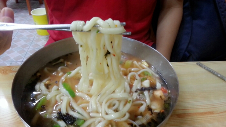 닭치고칼국수 이미지