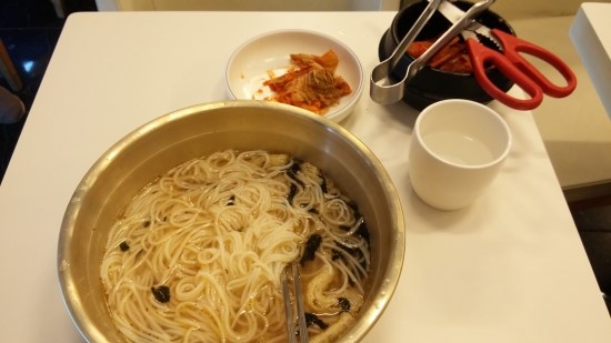 양푼이국수 이미지