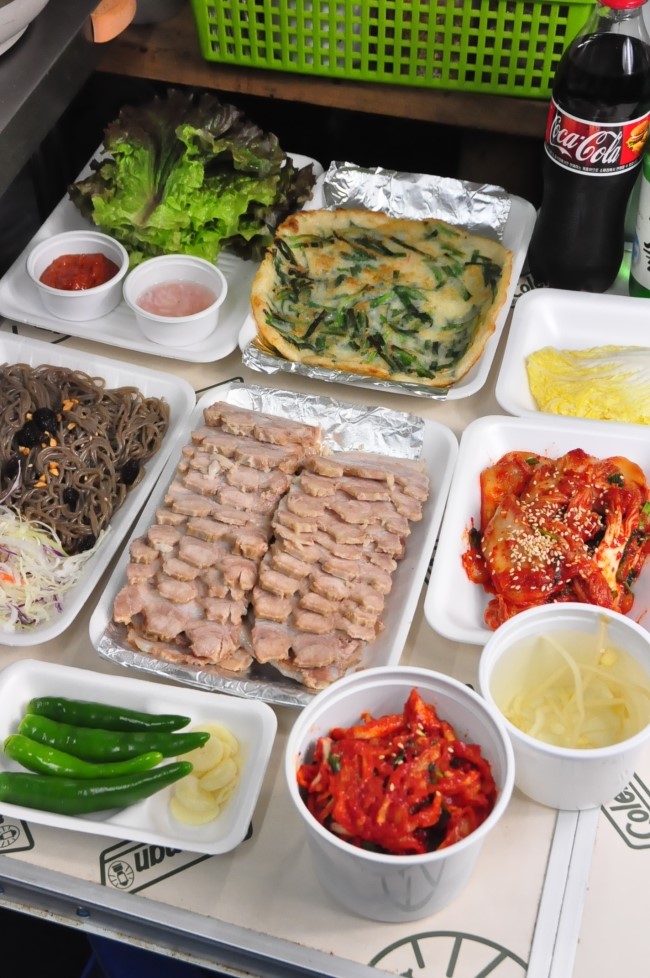 뚱뚱이할머니족발보쌈 이미지