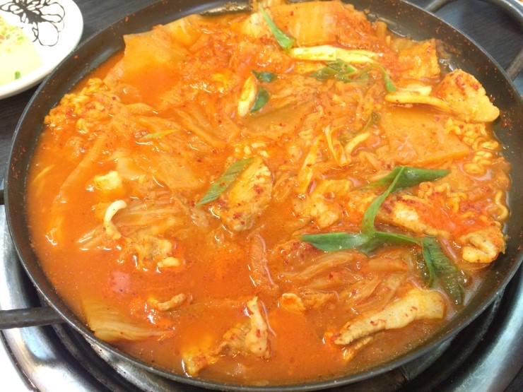 통통김치찌개 이미지