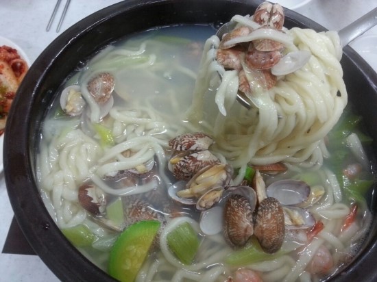 바지락칼국수 이미지