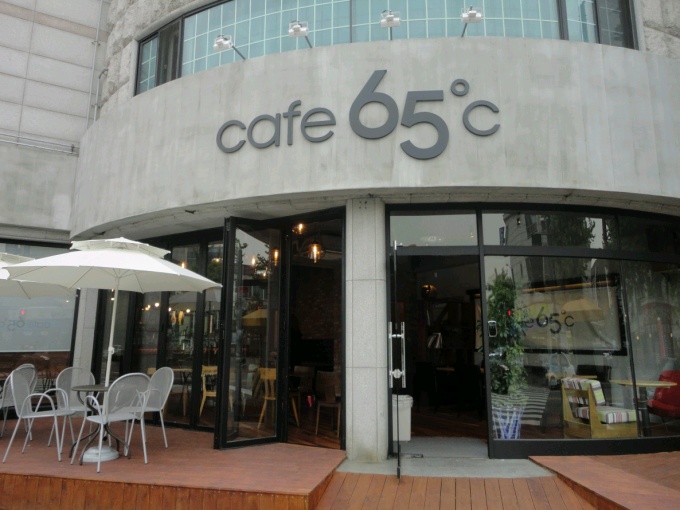 카페65도씨 이미지