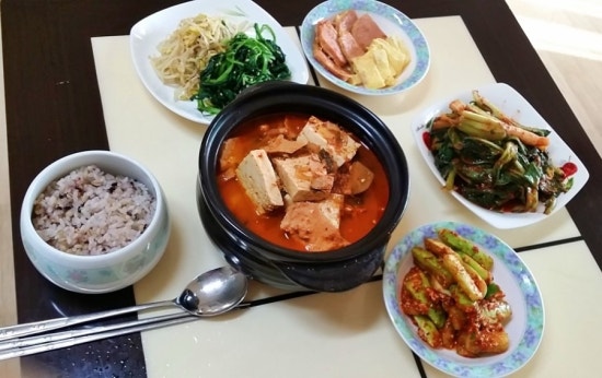 밥과 반찬 이미지