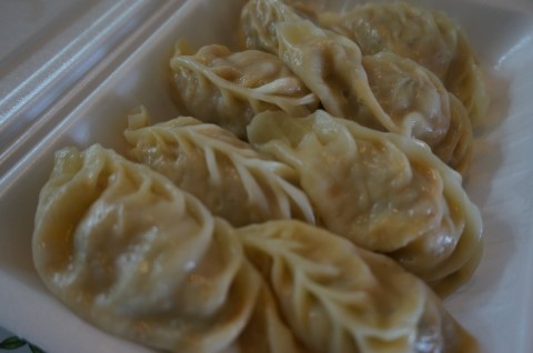 만두품은칼국수 이미지