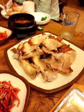 웃거리왕족발 이미지