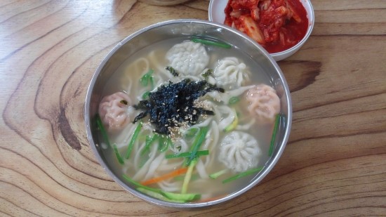 다래칼국수 이미지