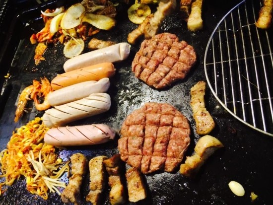 육꼬집 이미지