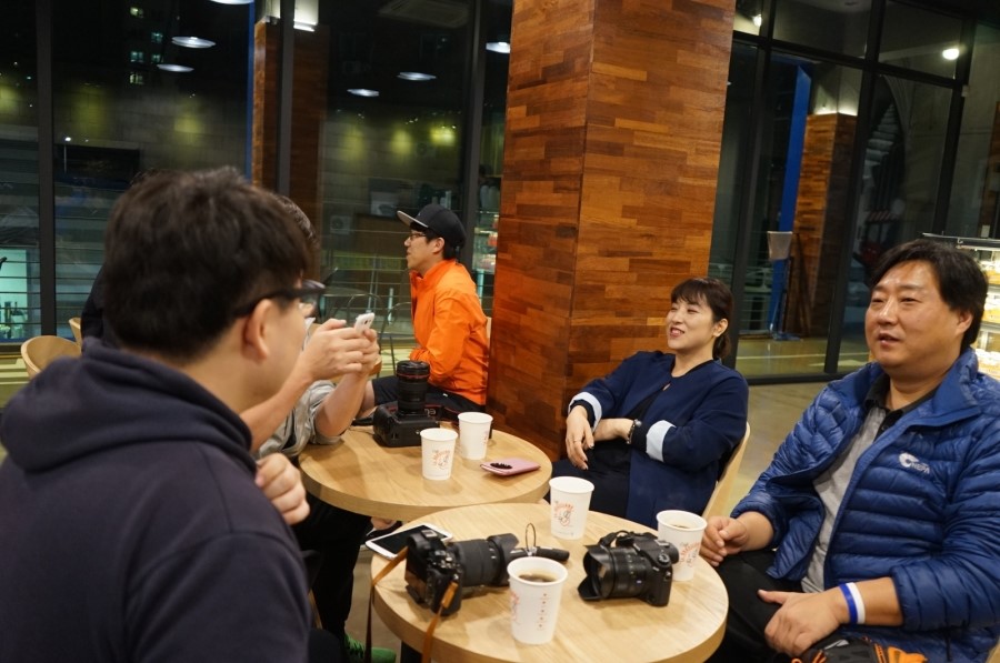 예일모터스카페 이미지