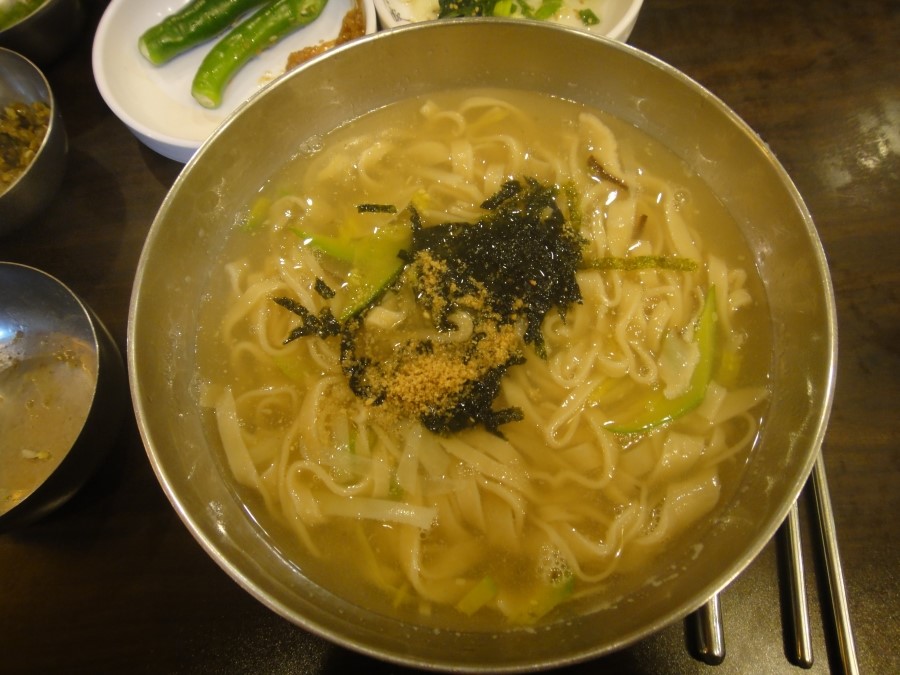 엄마바지락칼국수 이미지