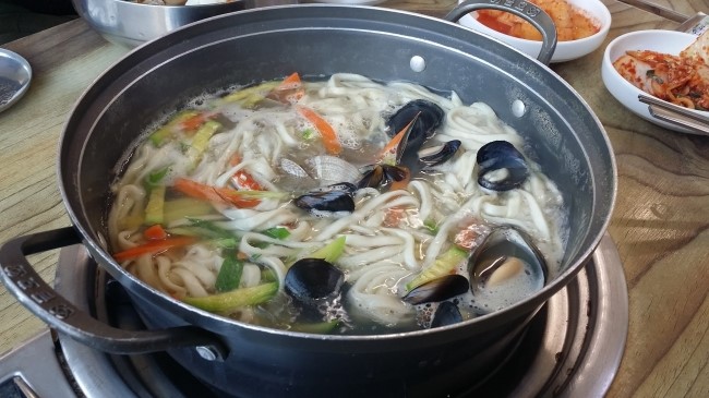 순천만우리밀해물칼국수 이미지