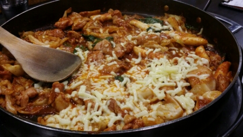 닭이봉원조춘천닭갈비 이미지