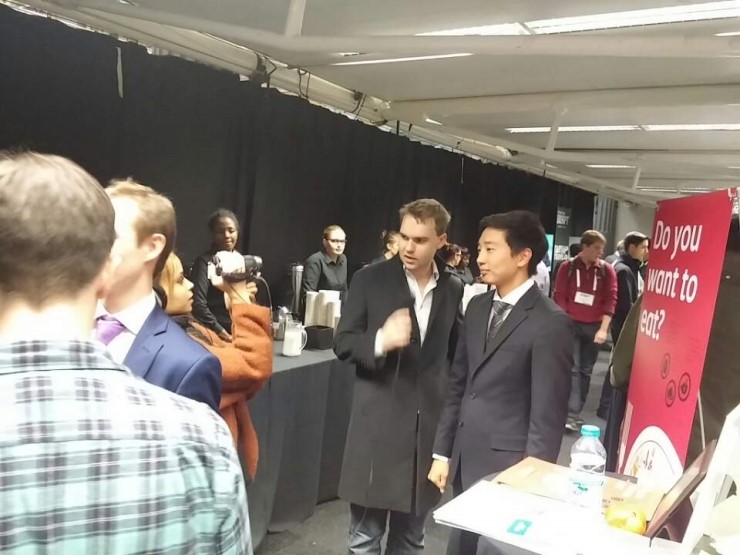 (주)코스믹칼라 이미지