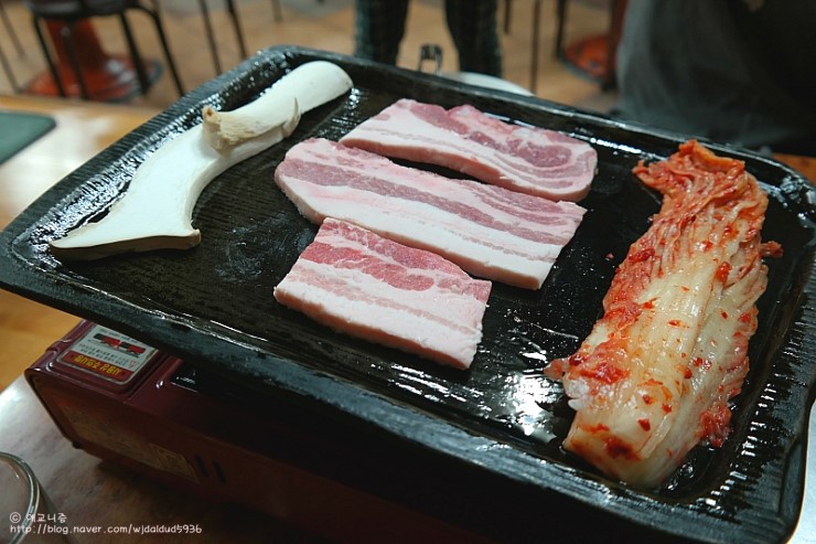 드럼통숯불갈비 이미지