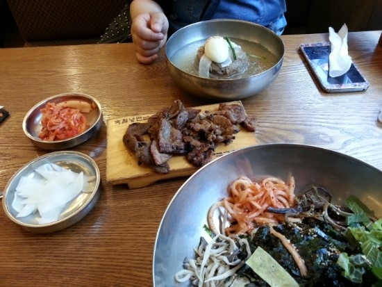 육쌈냉면 이미지