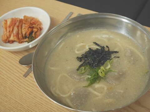 옹심이칼국수 이미지