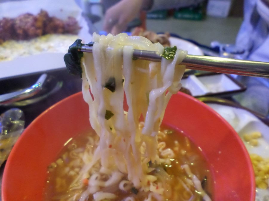 꼬꼬불닭발 이미지