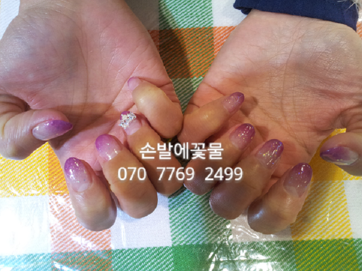 손발에꽃물 이미지