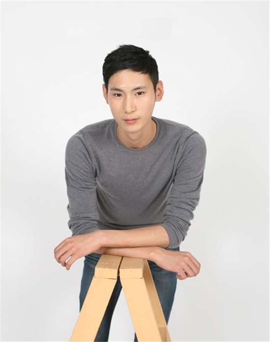 김중완 이미지