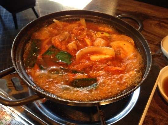 돼지듬뿍진짜김치찌개 이미지