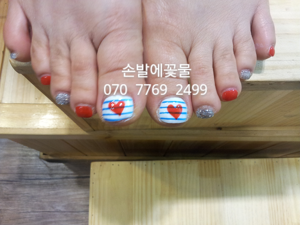 손발에꽃물 이미지
