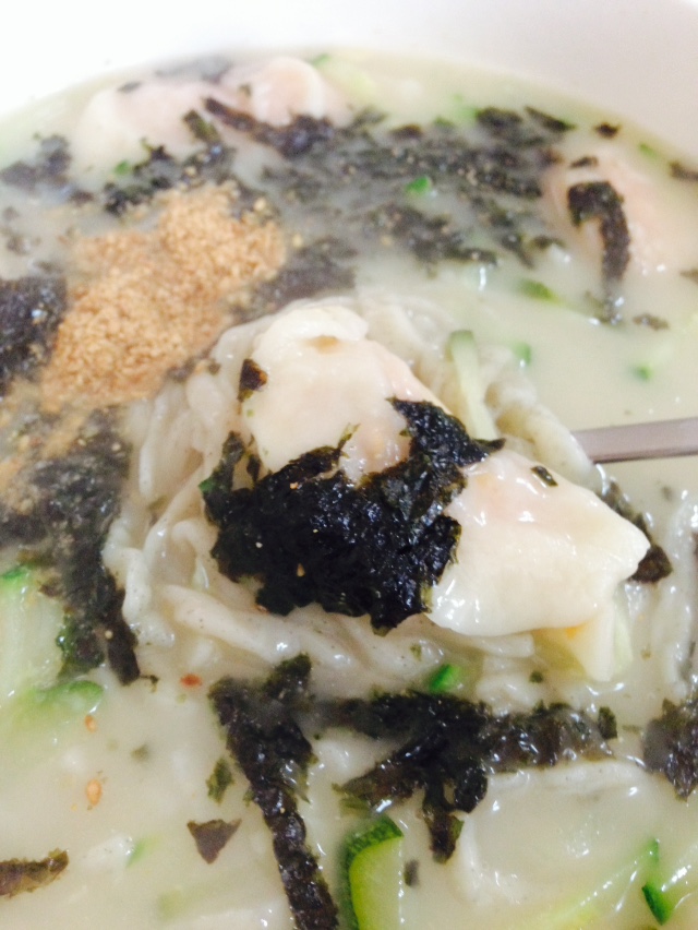영양콩손칼국수 이미지