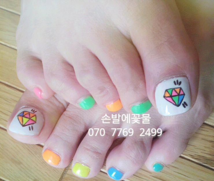 손발에꽃물 이미지
