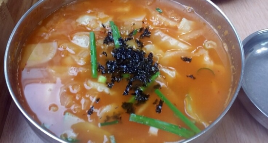 칼국수랑김치 이미지