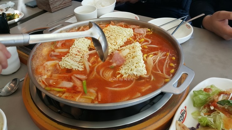 박가부대찌개 이미지
