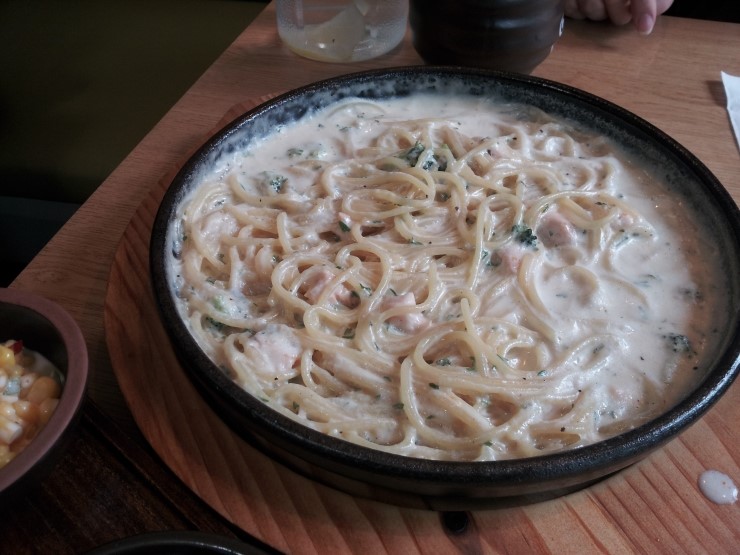 뚝배기스파게티 이미지