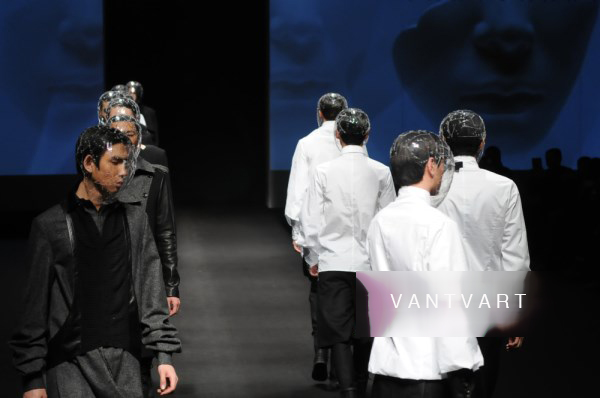 반트바르트(VANTVAART) 이미지