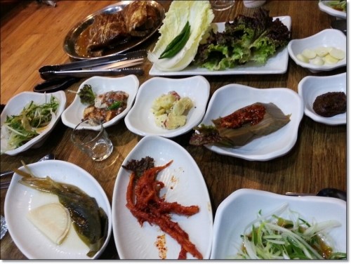 황금뚝배기 이미지