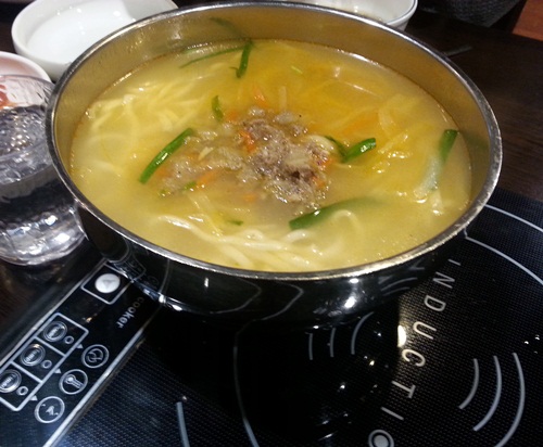보쌈정식과칼국수 이미지