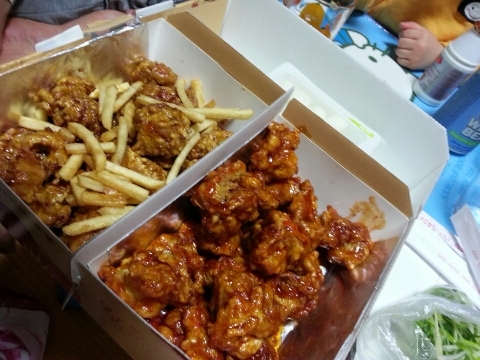 왕애두마리치킨 이미지