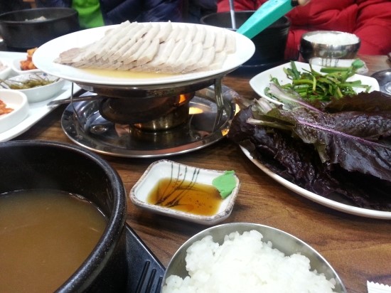 장군돼지국밥.수육 이미지