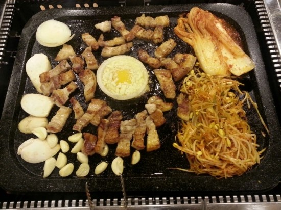 돌판구이 생삼겹 이미지