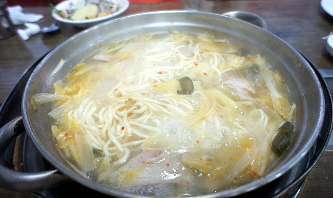 공릉동닭한마리 이미지