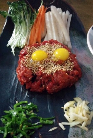 한우육회 이미지