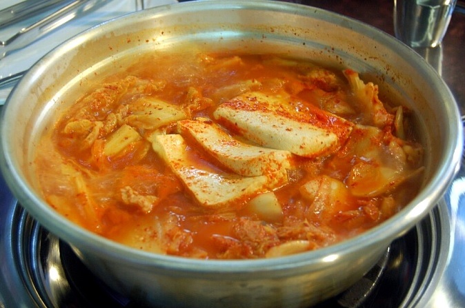 명품김치찌개 이미지
