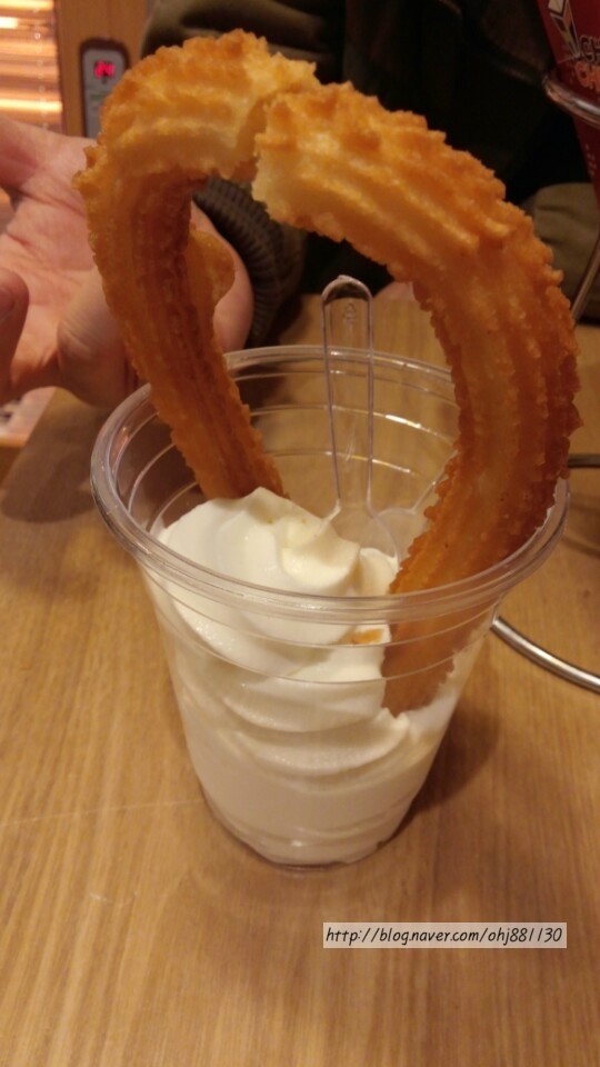 명품츄러스 이미지