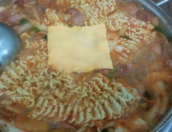 충성부대찌개 이미지