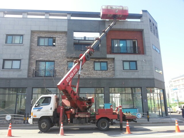 스카이차;사다리차비용;바가지차;크레인 이미지