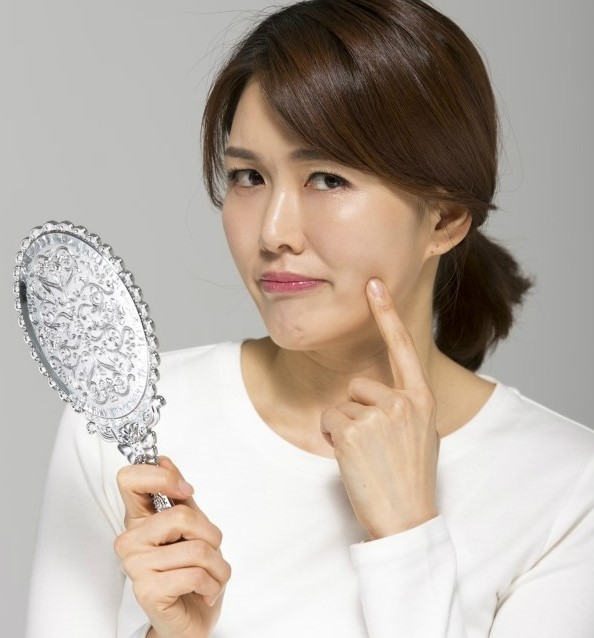 피부만연예인 이미지