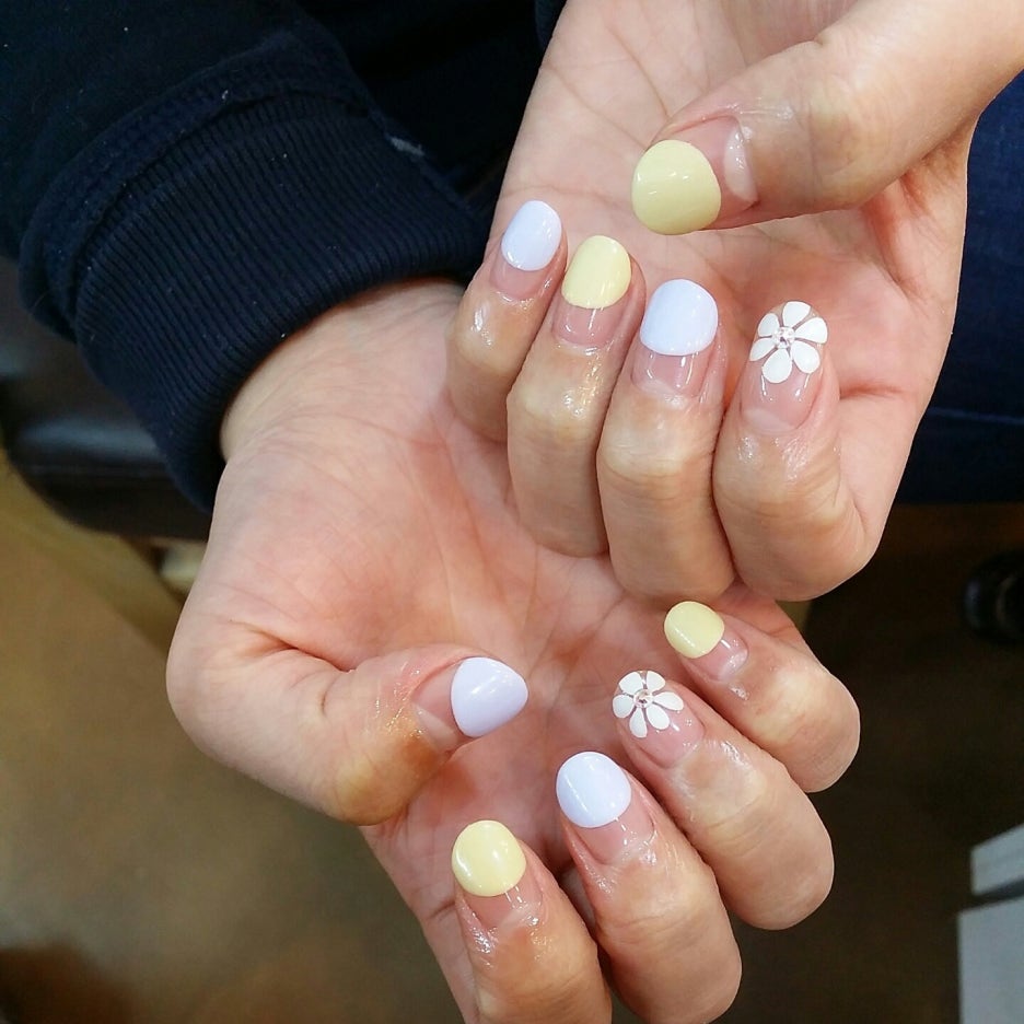 감성네일 이미지
