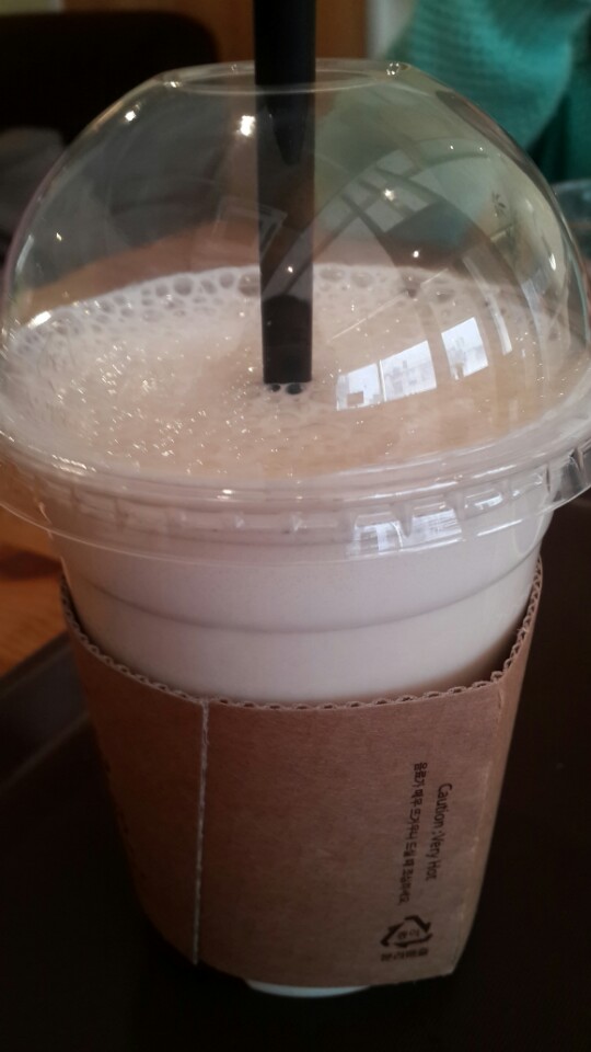 커피홀릭 이미지