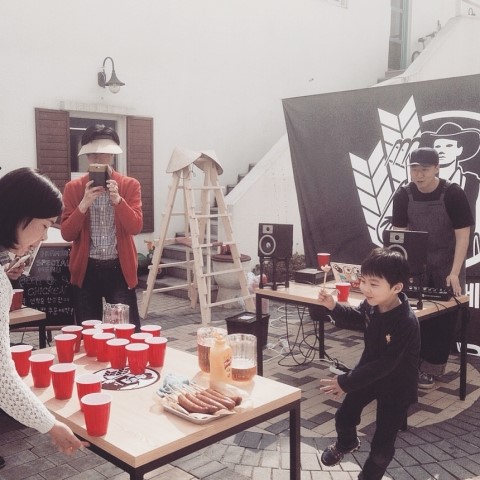 빠삐용펍 이미지