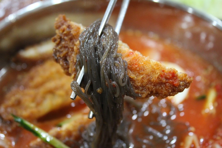 포크포크매콤돈가스칡불냉면 이미지