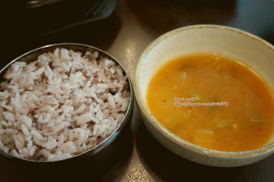 엄마네 돌솥밥 이미지