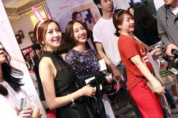 비이커남성 이미지